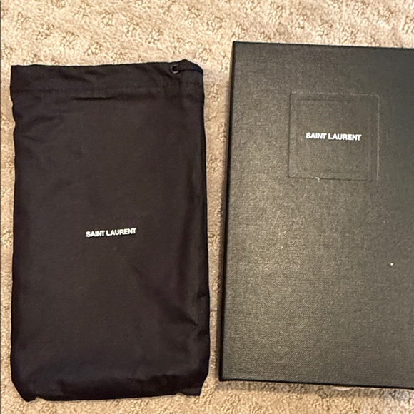 Saint Laurent Monogramme logo leather flap wallet dark beige - Picture 4 of 12